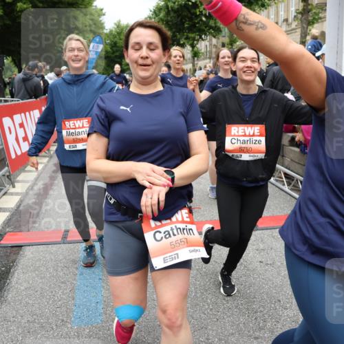 14.06.2026 - REWE Women's Run Strokosch-Dieckow http://msf.ph/oto/9778714 14.06.2026 11:03:19 Ziel 5038, 5039, 5058, 5285, 5331, 5358, 5449, 5460, 5525, 5557, 5578, 5657, 5736, 5742, 5750, 5751, 5783, 5784, 5795, 5798, 5813, 5867, 5890, 5891, 5957, 5983 meine-sportfotos.de