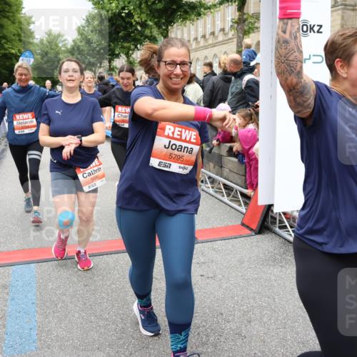 14.06.2026 - REWE Women's Run Strokosch-Dieckow http://msf.ph/oto/9778736 14.06.2026 11:03:18 Ziel 5038, 5039, 5058, 5285, 5331, 5358, 5449, 5525, 5557, 5578, 5657, 5736, 5742, 5750, 5751, 5783, 5784, 5795, 5798, 5813, 5867, 5890, 5891, 5957, 5983 meine-sportfotos.de