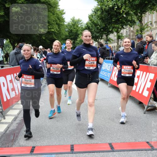 14.06.2026 - REWE Women's Run Strokosch-Dieckow http://msf.ph/oto/9778847 14.06.2026 11:03:13 Ziel 5038, 5039, 5058, 5077, 5285, 5331, 5358, 5512, 5525, 5578, 5657, 5742, 5795, 5798, 5838, 5867, 5890, 5891 meine-sportfotos.de