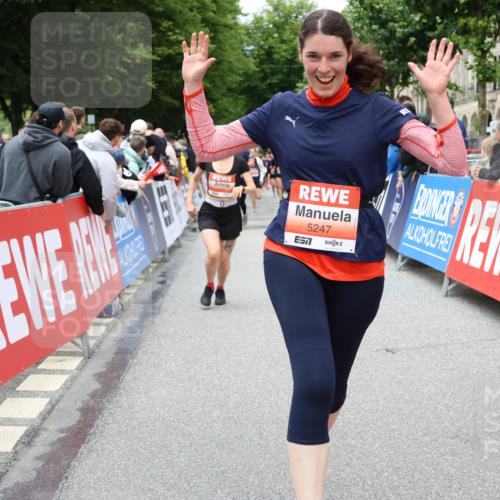 14.06.2026 - REWE Women's Run Strokosch-Dieckow http://msf.ph/oto/9779072 14.06.2026 11:03:00 Ziel 5161, 5243, 5247, 5260, 5373, 5482, 5503, 5528, 5529, 5530, 5567, 5572, 5650, 5688, 6006 meine-sportfotos.de