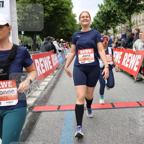 14.06.2026 - REWE Women's Run Strokosch-Dieckow http://msf.ph/oto/9779098 14.06.2026 11:02:57 Ziel 5243, 5247, 5260, 5373, 5482, 5503, 5528, 5529, 5530, 5567, 5572, 5650, 5991, 6006 meine-sportfotos.de