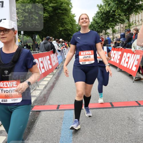 14.06.2026 - REWE Women's Run Strokosch-Dieckow http://msf.ph/oto/9779104 14.06.2026 11:02:57 Ziel 5243, 5247, 5260, 5373, 5482, 5503, 5528, 5529, 5530, 5567, 5572, 5650, 5991, 6006 meine-sportfotos.de