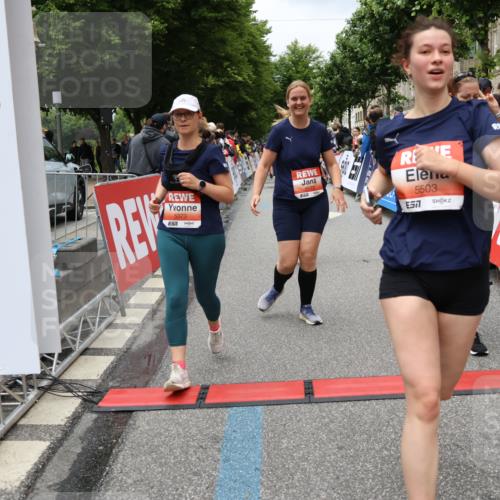 14.06.2026 - REWE Women's Run Strokosch-Dieckow http://msf.ph/oto/9779120 14.06.2026 11:02:56 Ziel 5243, 5247, 5260, 5373, 5482, 5503, 5528, 5529, 5530, 5540, 5567, 5572, 5650, 5991, 6006 meine-sportfotos.de