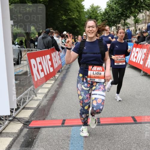 14.06.2026 - REWE Women's Run Strokosch-Dieckow http://msf.ph/oto/9779211 14.06.2026 11:02:52 Ziel 5179, 5243, 5260, 5372, 5373, 5428, 5503, 5521, 5528, 5529, 5530, 5540, 5567, 5572, 5644, 5650, 5704, 5814, 5935, 5991 meine-sportfotos.de