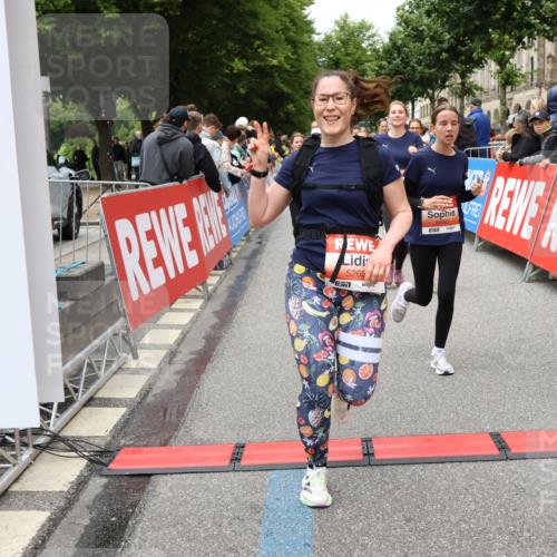 14.06.2026 - REWE Women's Run Strokosch-Dieckow http://msf.ph/oto/9779217 14.06.2026 11:02:52 Ziel 5179, 5243, 5260, 5372, 5373, 5428, 5503, 5521, 5528, 5529, 5530, 5540, 5567, 5572, 5644, 5650, 5704, 5814, 5935, 5991 meine-sportfotos.de