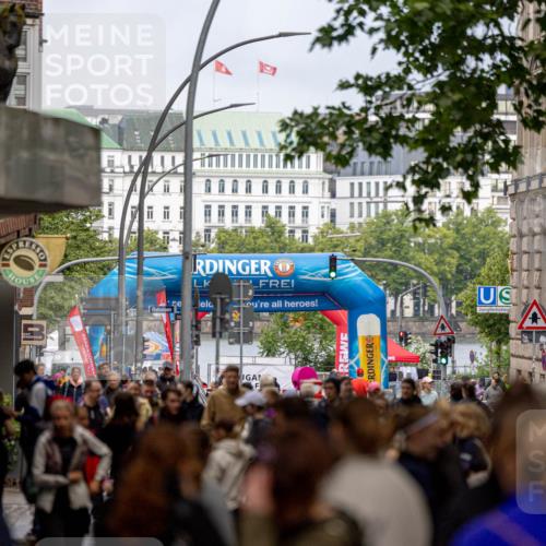 14.06.2026 - REWE Women's Run Michael Strokosch http://msf.ph/oto/9779345 14.06.2026 08:19:55 Laufen  meine-sportfotos.de