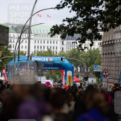 14.06.2026 - REWE Women's Run Michael Strokosch http://msf.ph/oto/9779351 14.06.2026 08:19:58 Laufen  meine-sportfotos.de