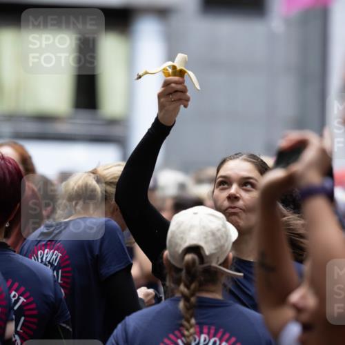 14.06.2026 - REWE Women's Run Michael Strokosch http://msf.ph/oto/9779520 14.06.2026 08:36:51 Laufen  meine-sportfotos.de