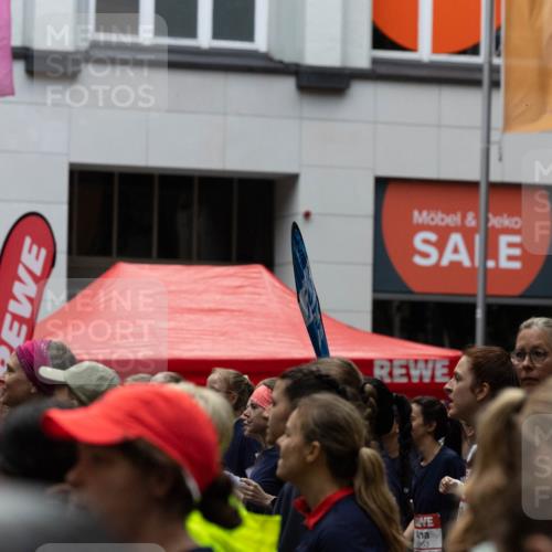 14.06.2026 - REWE Women's Run Michael Strokosch http://msf.ph/oto/9779529 14.06.2026 08:37:25 Laufen 953, 13 meine-sportfotos.de