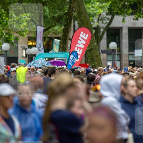 14.06.2026 - REWE Women's Run Michael Strokosch http://msf.ph/oto/9779558 14.06.2026 08:41:18 Laufen 7, 00 meine-sportfotos.de