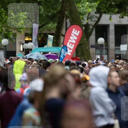 14.06.2026 - REWE Women's Run Michael Strokosch http://msf.ph/oto/9779560 14.06.2026 08:41:18 Laufen  meine-sportfotos.de