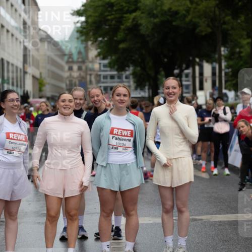 14.06.2026 - REWE Women's Run Michael Strokosch http://msf.ph/oto/9779574 14.06.2026 08:47:39 Laufen 10136, 7, 10134, 7 meine-sportfotos.de