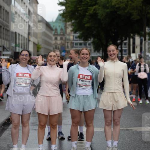14.06.2026 - REWE Women's Run Michael Strokosch http://msf.ph/oto/9779576 14.06.2026 08:47:42 Laufen 10136, 57, 10134, 7, 11384 meine-sportfotos.de
