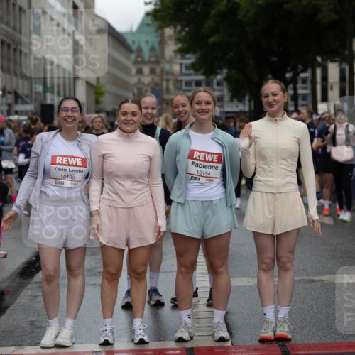 14.06.2026 - REWE Women's Run Michael Strokosch http://msf.ph/oto/9779584 14.06.2026 08:47:43 Laufen 0843, 7, 10136, 57, 10134, 11384, 57 meine-sportfotos.de