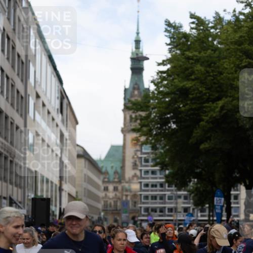 14.06.2026 - REWE Women's Run Michael Strokosch http://msf.ph/oto/9779588 14.06.2026 08:48:46 Laufen 571, 10325, 657, 5, 30 meine-sportfotos.de