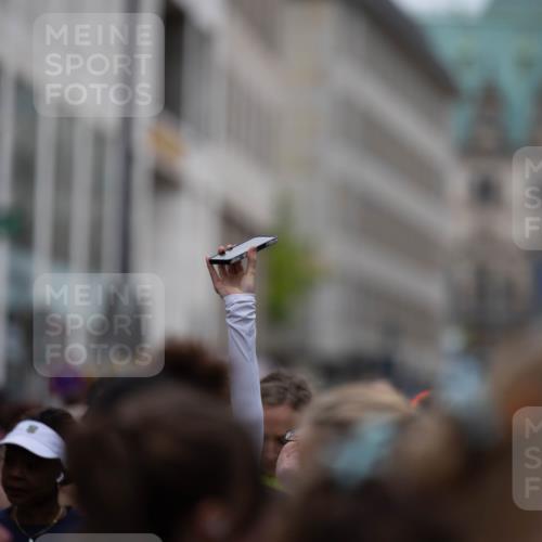 14.06.2026 - REWE Women's Run Michael Strokosch http://msf.ph/oto/9779598 14.06.2026 08:49:39 Laufen  meine-sportfotos.de
