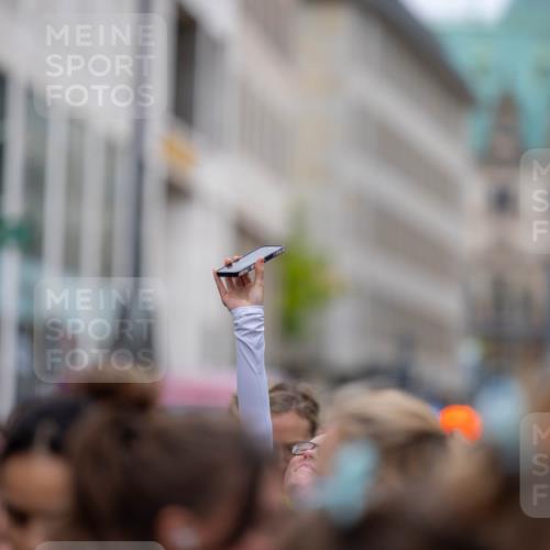 14.06.2026 - REWE Women's Run Michael Strokosch http://msf.ph/oto/9779600 14.06.2026 08:49:40 Laufen  meine-sportfotos.de