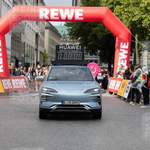 14.06.2026 - REWE Women's Run Michael Strokosch http://msf.ph/oto/9779624 14.06.2026 08:56:10 Laufen 2, 0, 00, 00, 389 meine-sportfotos.de