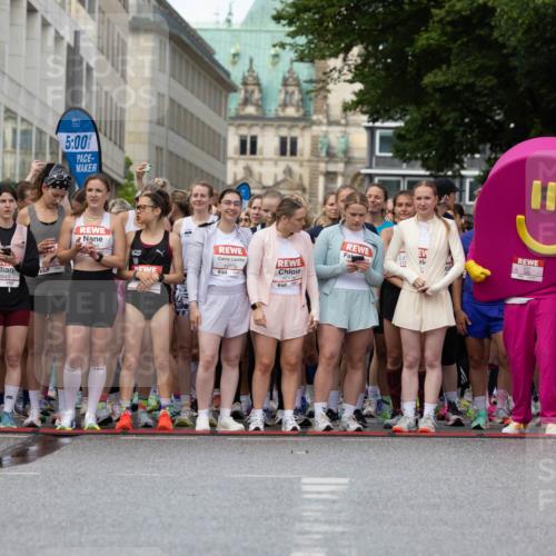 14.06.2026 - REWE Women's Run Michael Strokosch http://msf.ph/oto/9779636 14.06.2026 08:57:44 Laufen 11319, 10843, 5, 00, 10136, 11471 meine-sportfotos.de