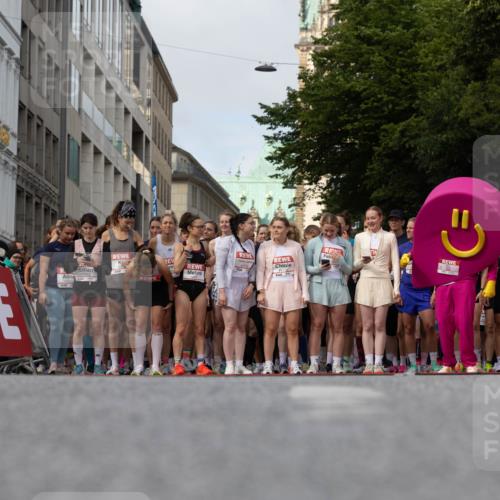 14.06.2026 - REWE Women's Run Michael Strokosch http://msf.ph/oto/9779647 14.06.2026 08:58:11 Laufen 10843, 1 meine-sportfotos.de