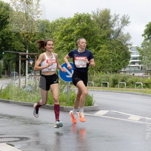 14.06.2026 - REWE Women's Run Michael Strokosch http://msf.ph/oto/9779677 14.06.2026 09:08:15 Laufen 11517, 11507, 57 meine-sportfotos.de