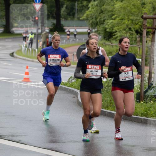 14.06.2026 - REWE Women's Run Michael Strokosch http://msf.ph/oto/9779699 14.06.2026 09:08:35 Laufen 10848, 11418, 10480 meine-sportfotos.de