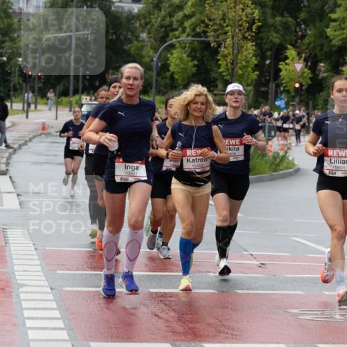 14.06.2026 - REWE Women's Run Michael Strokosch http://msf.ph/oto/9779773 14.06.2026 09:09:59 Laufen 10488, 808, 10991, 10601, 657 meine-sportfotos.de