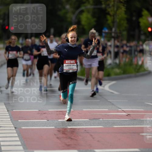 14.06.2026 - REWE Women's Run Michael Strokosch http://msf.ph/oto/9779793 14.06.2026 09:10:09 Laufen 94, 10642 meine-sportfotos.de