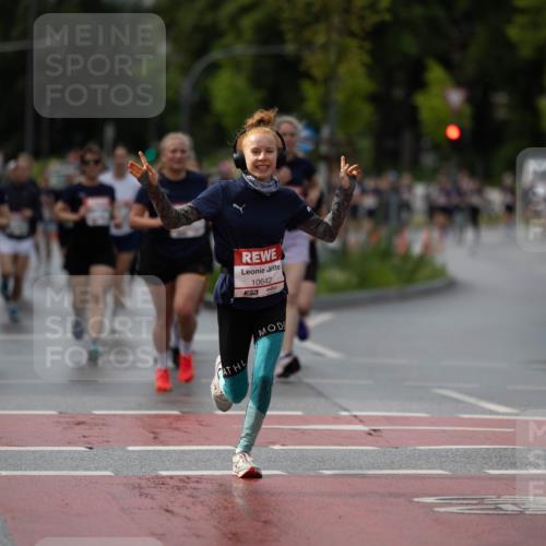 14.06.2026 - REWE Women's Run Michael Strokosch http://msf.ph/oto/9779798 14.06.2026 09:10:09 Laufen 10642 meine-sportfotos.de