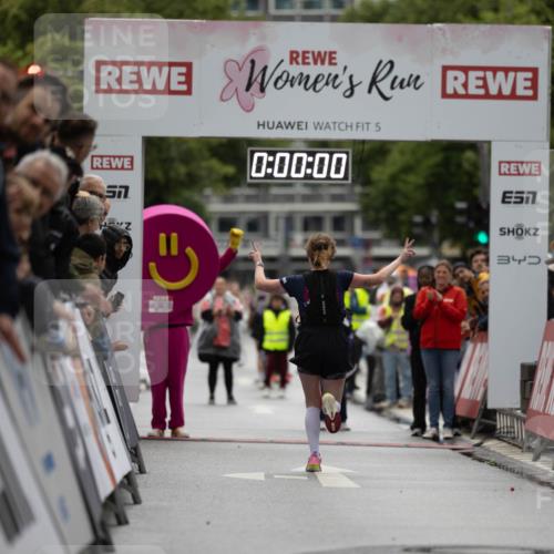 14.06.2026 - REWE Women's Run Michael Strokosch http://msf.ph/oto/9780115 14.06.2026 09:46:35 Laufen 5, 57, 0, 00, 00 meine-sportfotos.de