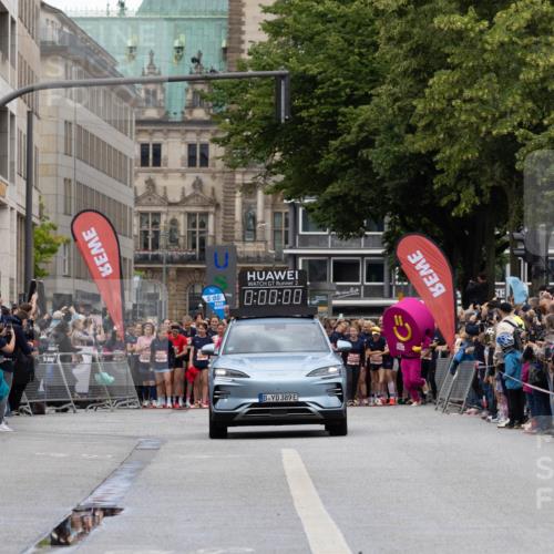 14.06.2026 - REWE Women's Run Michael Strokosch http://msf.ph/oto/9780673 14.06.2026 10:30:31 Laufen 5, 00, 2, 0, 00, 00, 389 meine-sportfotos.de
