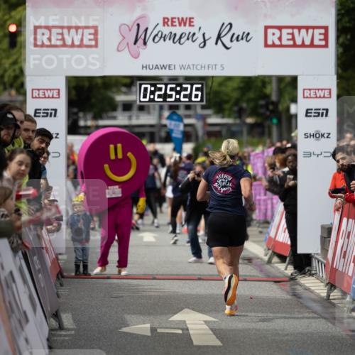 14.06.2026 - REWE Women's Run Michael Strokosch http://msf.ph/oto/9781022 14.06.2026 10:55:59 Laufen 5, 0, 25, 26, 345 meine-sportfotos.de