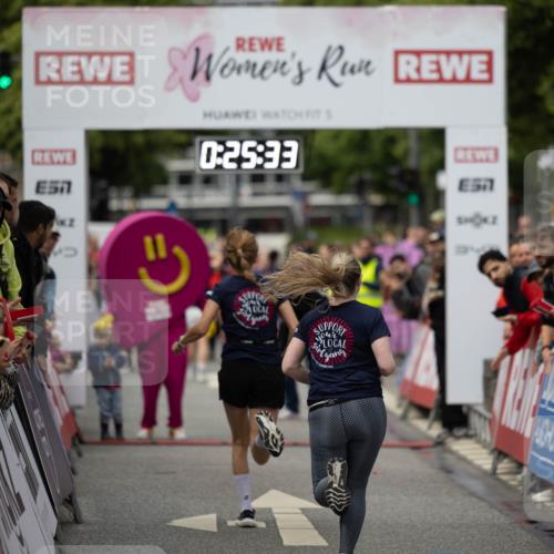 14.06.2026 - REWE Women's Run Michael Strokosch http://msf.ph/oto/9781048 14.06.2026 10:56:05 Laufen 7, 9, 0, 25, 33, 7 meine-sportfotos.de