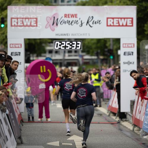 14.06.2026 - REWE Women's Run Michael Strokosch http://msf.ph/oto/9781053 14.06.2026 10:56:06 Laufen 7, 0, 25, 33 meine-sportfotos.de