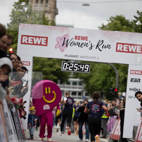 14.06.2026 - REWE Women's Run Michael Strokosch http://msf.ph/oto/9781087 14.06.2026 10:56:21 Laufen 5, 0, 25, 49, 7, 34 meine-sportfotos.de