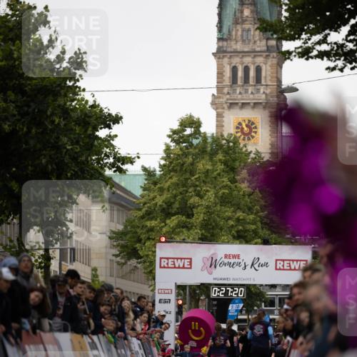 14.06.2026 - REWE Women's Run Michael Strokosch http://msf.ph/oto/9781203 14.06.2026 10:57:52 Laufen 7, 5, 0, 27, 20, 5, 30 meine-sportfotos.de
