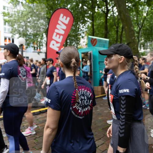 14.06.2026 - REWE Women's Run Michael Strokosch http://msf.ph/oto/9781395 14.06.2026 08:35:40 Laufen 10004, 002 meine-sportfotos.de