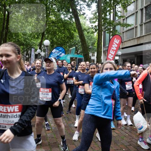 14.06.2026 - REWE Women's Run Michael Strokosch http://msf.ph/oto/9781529 14.06.2026 08:39:24 Laufen 113, 657, 11258, 651, 0705, 11036, 7, 00, 10685, 10048 meine-sportfotos.de