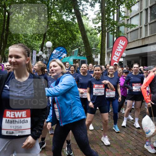 14.06.2026 - REWE Women's Run Michael Strokosch http://msf.ph/oto/9781543 14.06.2026 08:39:24 Laufen 7, 00, 11258, 11, 10894, 57, 10414 meine-sportfotos.de