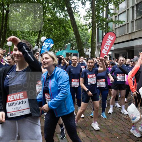 14.06.2026 - REWE Women's Run Michael Strokosch http://msf.ph/oto/9781556 14.06.2026 08:39:25 Laufen 7, 00, 11332, 11258, 57, 1103, 10685, 10894, 57, 157, 100, 577 meine-sportfotos.de