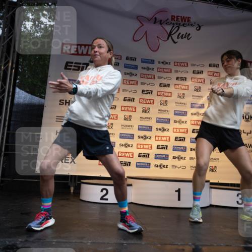 14.06.2026 - REWE Women's Run Michael Strokosch http://msf.ph/oto/9781653 14.06.2026 08:39:42 Laufen 3, 3, 4, 7, 34, 5, 5, 5, 10, 5, 5, 57, 3, 3, 2, 1, 5 meine-sportfotos.de