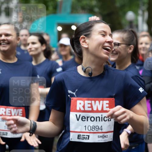 14.06.2026 - REWE Women's Run Michael Strokosch http://msf.ph/oto/9781682 14.06.2026 08:39:55 Laufen 10894, 57, 1060 meine-sportfotos.de