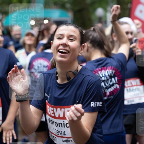 14.06.2026 - REWE Women's Run Michael Strokosch http://msf.ph/oto/9781704 14.06.2026 08:39:57 Laufen 10685, 4351, 10894 meine-sportfotos.de