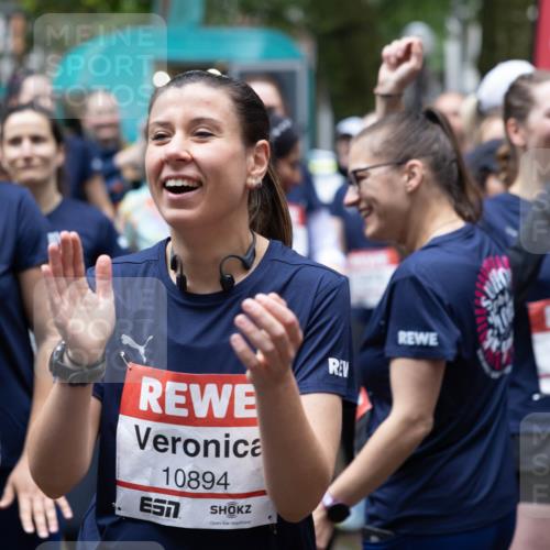 14.06.2026 - REWE Women's Run Michael Strokosch http://msf.ph/oto/9781718 14.06.2026 08:39:57 Laufen 10685, 7, 10894, 57 meine-sportfotos.de