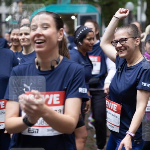 14.06.2026 - REWE Women's Run Michael Strokosch http://msf.ph/oto/9781732 14.06.2026 08:39:58 Laufen 10685, 6577, 08, 414, 11458, 857, 106, 857 meine-sportfotos.de