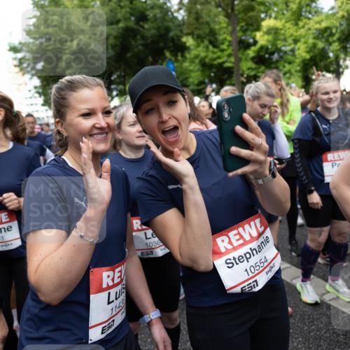 14.06.2026 - REWE Women's Run Michael Strokosch http://msf.ph/oto/9781799 14.06.2026 08:50:57 Laufen 13, 10171, 57, 1143, 1036, 657, 10554 meine-sportfotos.de
