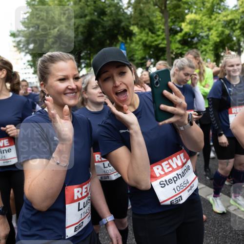 14.06.2026 - REWE Women's Run Michael Strokosch http://msf.ph/oto/9781801 14.06.2026 08:50:57 Laufen 13, 10171, 11436, 657, 1036, 7, 10554 meine-sportfotos.de