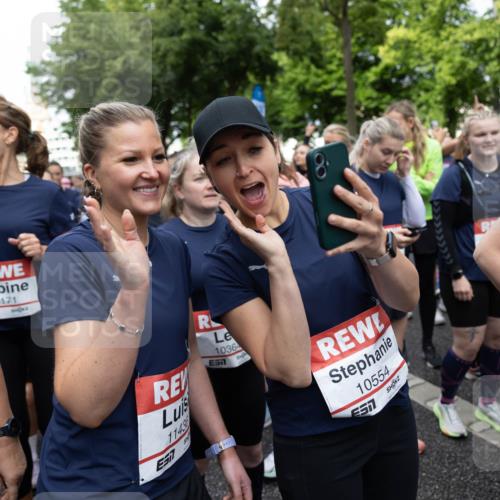 14.06.2026 - REWE Women's Run Michael Strokosch http://msf.ph/oto/9781804 14.06.2026 08:50:57 Laufen 013, 10171, 11436, 1036, 657, 10554 meine-sportfotos.de