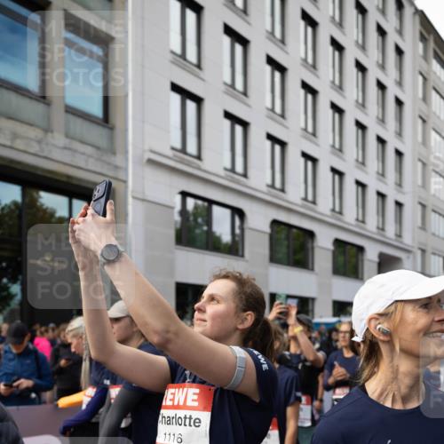 14.06.2026 - REWE Women's Run Michael Strokosch http://msf.ph/oto/9781828 14.06.2026 08:52:00 Laufen 3, 1116, 517, 42, 10604 meine-sportfotos.de