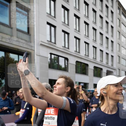 14.06.2026 - REWE Women's Run Michael Strokosch http://msf.ph/oto/9781844 14.06.2026 08:52:01 Laufen 3, 1116, 57, 42, 10604 meine-sportfotos.de